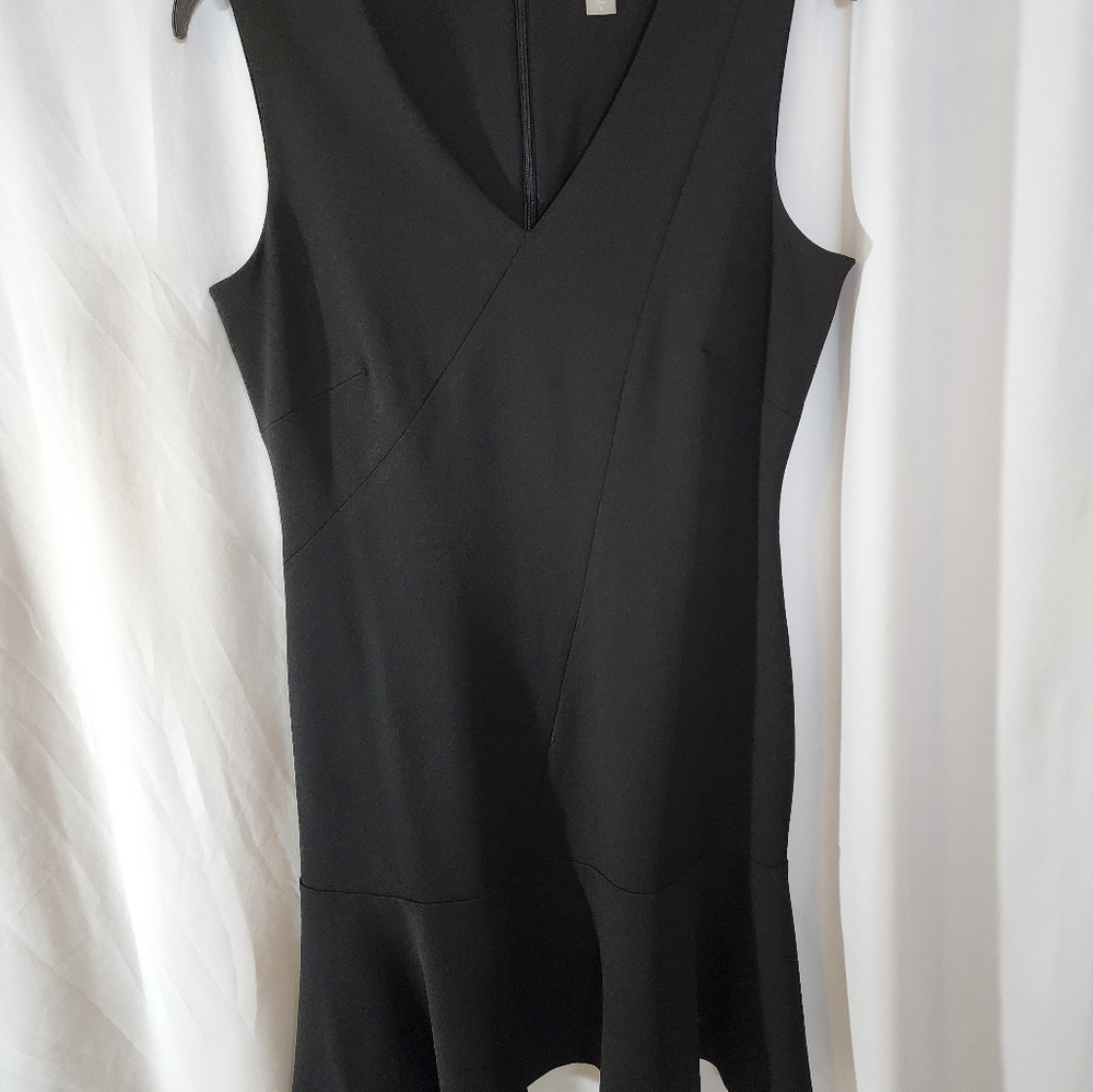 Calvin Klein black dress : size 8.